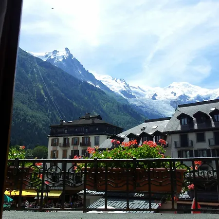Hotel La Croix-blanche 2*